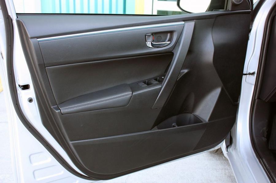  Toyota Corolla 2014 года  (фото 38 из 212)